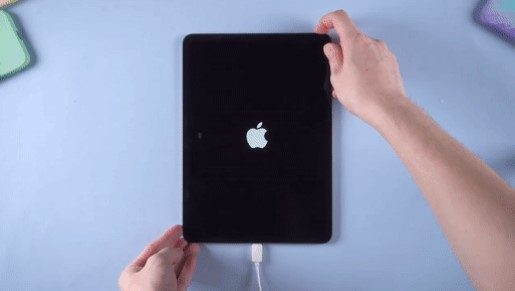 Put iPad into Recovery Mode Without a Home Button